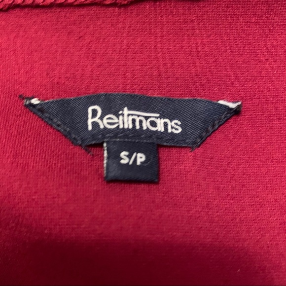 Red Knee-Length Dress - Perfect for All Occasions! - Picture 4 of 4